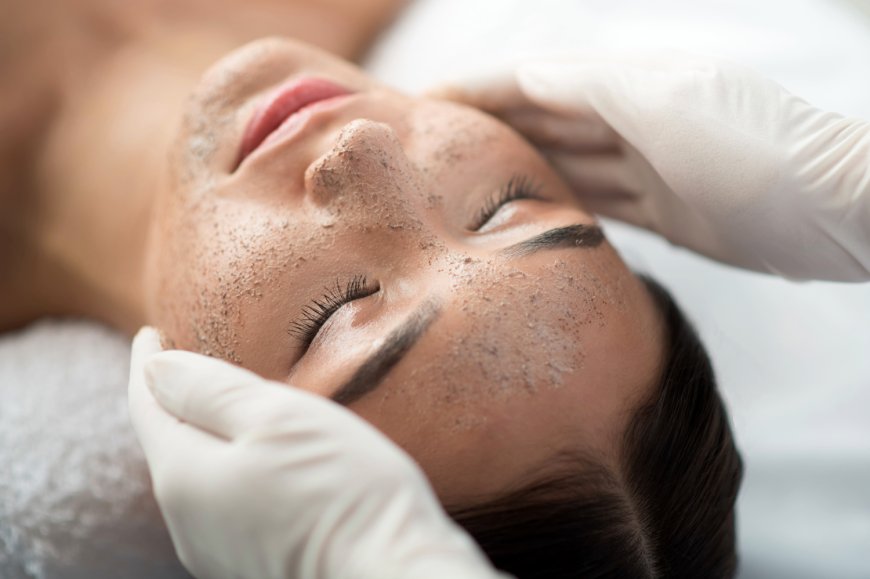 Peeling - Der sichtbare Neubeginn – Wie professionelle Peelings die Haut tiefgreifend erneuern